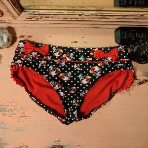 HOT TOPIC☠️ skull and roses bikini bottom